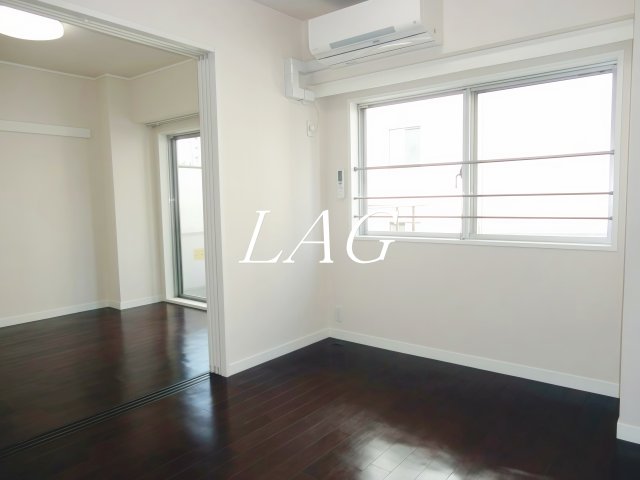 居室・リビング　洋室のお部屋です。