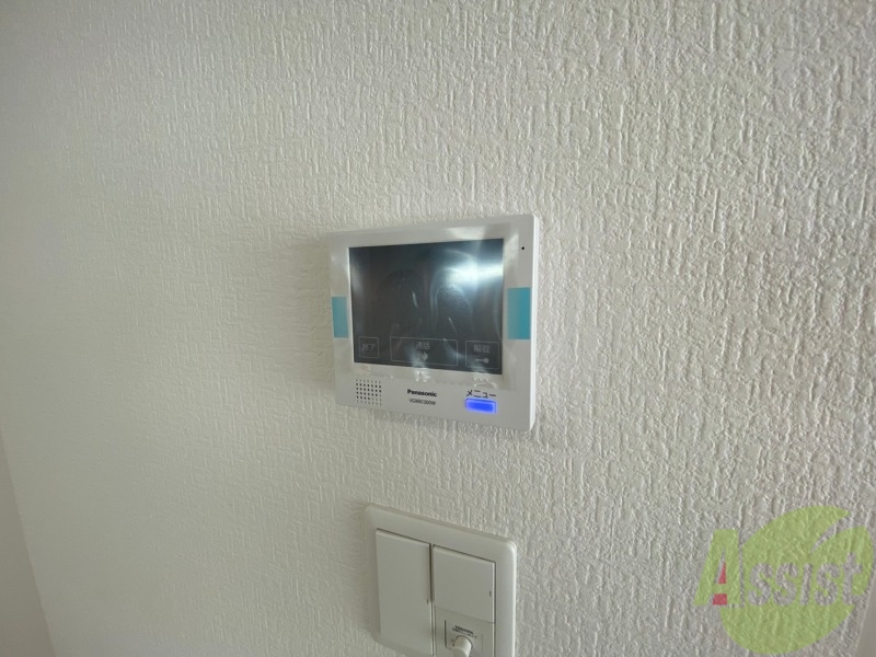 セキュリティ　ＴＶモニター付インターホンです。来客者の顔が見えるので安心！