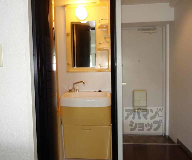 洗面設備　４０６号室の写真です