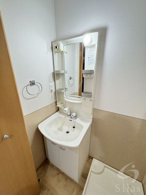 洗面設備　同仕様