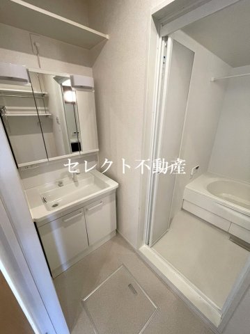 洗面設備　【ル　シエル】脱衣スペースもあります