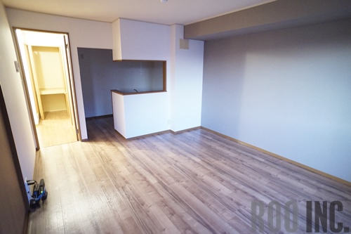 居室・リビング　写真は反転のお部屋です