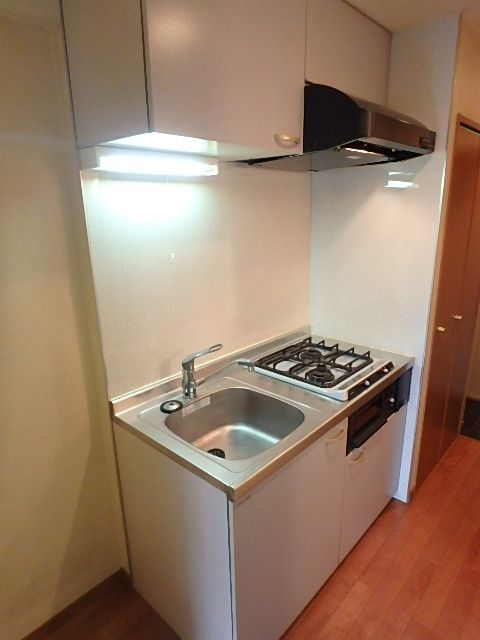 キッチン　★同建物の資料写真です★
