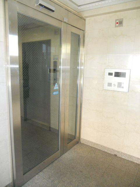エントランス　★お問い合わせはタウンハウジングまで★