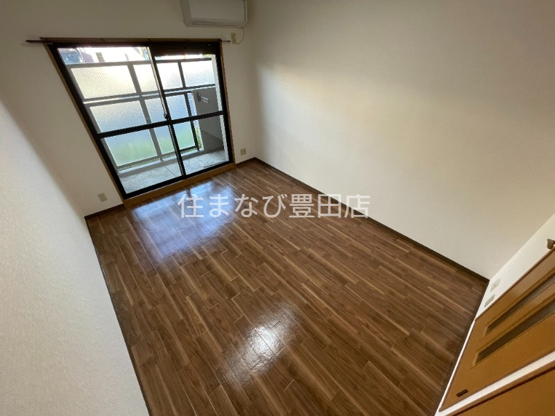 居室・リビング　同型別部屋写真