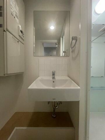 洗面設備　写真は同タイプ住居です