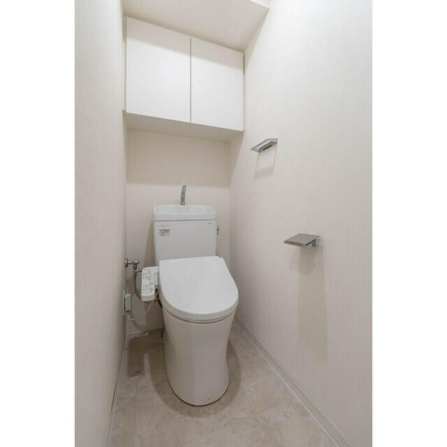 トイレ　※同建物内・別タイプの参考写真です。