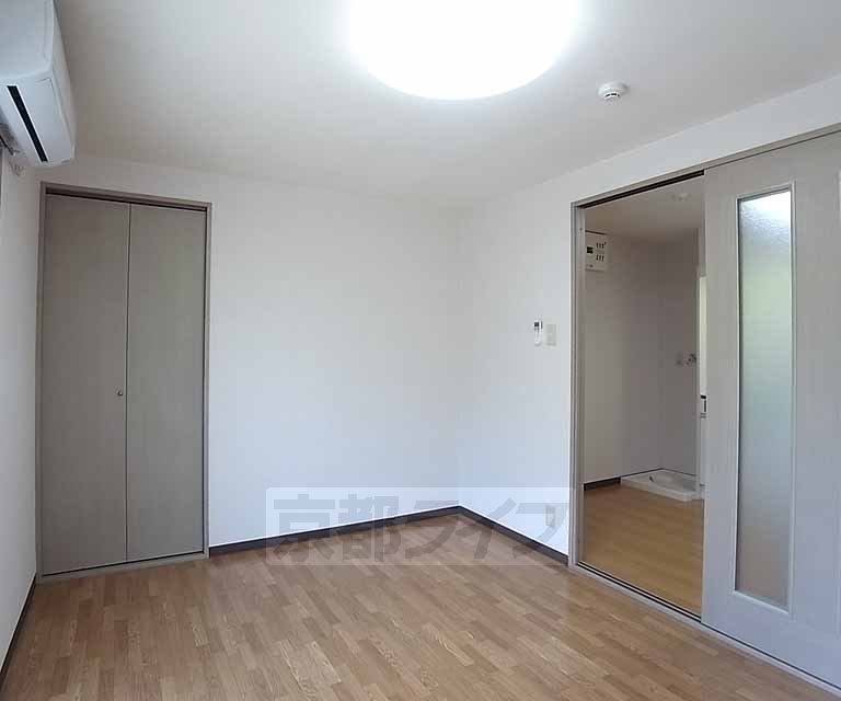 居室・リビング　フローリング綺麗です