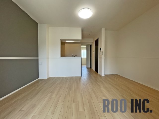 居室・リビング　写真は反転のお部屋です
