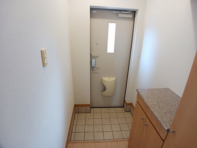 玄関　落ち着いた玄関です