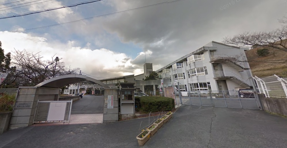 小学校　河内長野市立美加の台小学校（小学校）まで1112m