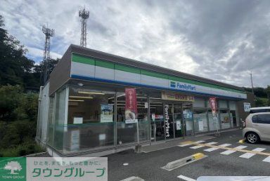 コンビニ　ファミリーマート西宮名塩店（コンビニ）まで730m