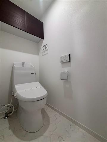 京急本線 戸部駅 徒歩5分 2階建 築3年のトイレ写真