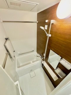 バス・シャワールーム　※別部屋の参考写真です。