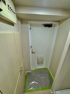 玄関　※別部屋の参考写真です。