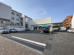 コンビニ　ファミリーマート 中野弥生町一丁目店（コンビニ）まで220m