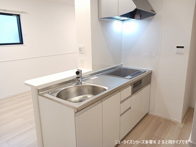 キッチン　コンパクトなキッチンで掃除もラクラク
