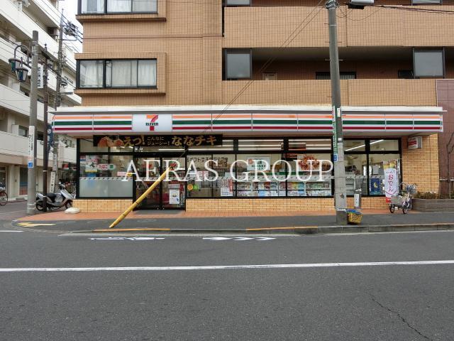コンビニ　セブンイレブン大田区中央8丁目店（コンビニ）まで143m
