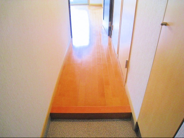 玄関　※写真と異なる場合は現状優先。