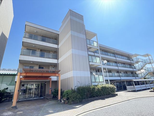 建物外観　■オートロック・防犯カメラ有り