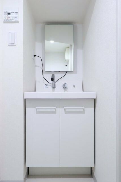 洗面設備　写真は同タイプ住居です。