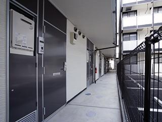 玄関　設備・使用は号室により異なる為、現況を優先致します。