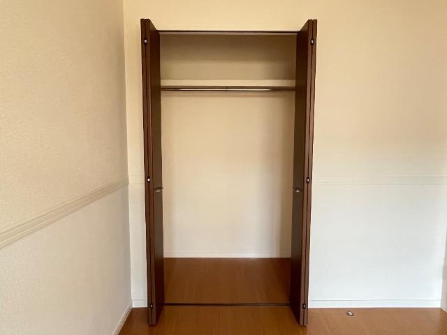 収納　南洋室クローゼット