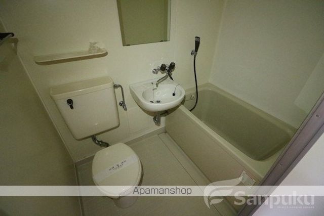 伊予鉄道環状線 本町６丁目駅 徒歩22分 4階建 築36年のトイレ写真