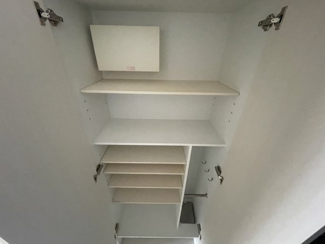 収納　同物件別部屋写真