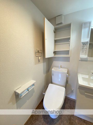 小田急江ノ島線 鵠沼海岸駅 徒歩9分 3階建 築2年のトイレ写真