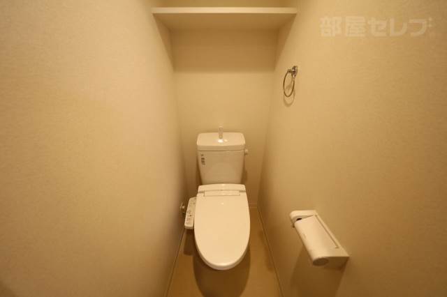 トイレ　階数によって色味が違う可能性があります。