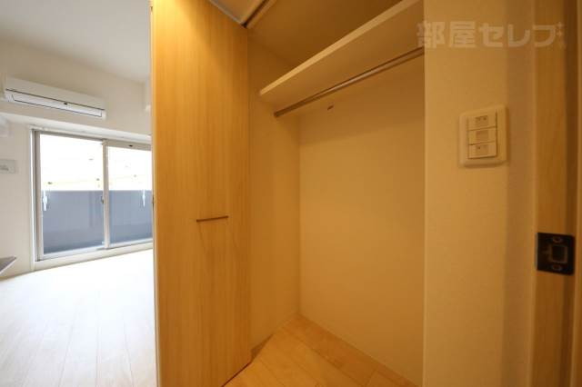 収納　階数によって色味が違う可能性があります。