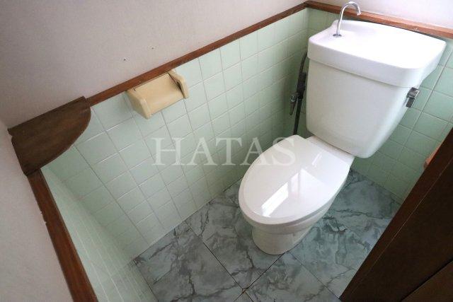 トイレ　同物件別部屋です。