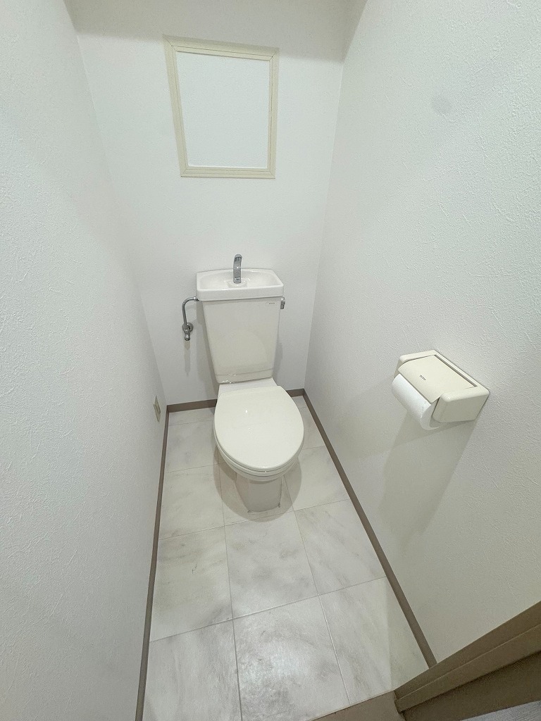 ＪＲ関西本線 平野駅 徒歩10分 7階建 築31年のトイレ写真