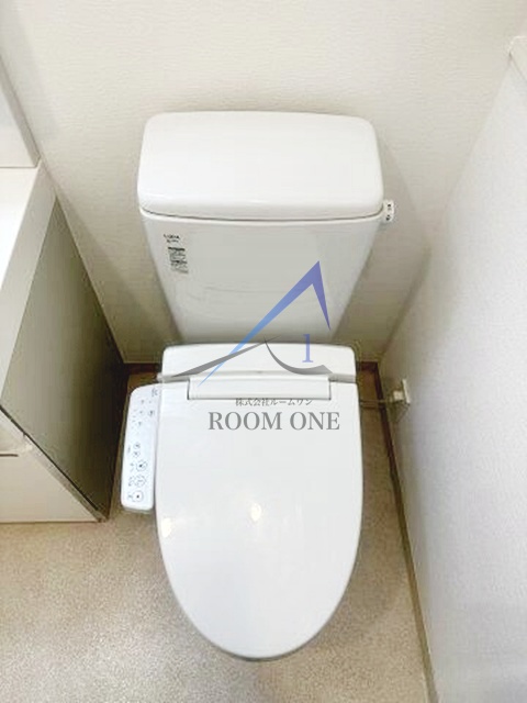 ＪＲ京浜東北線 川崎駅 徒歩9分 13階建 築13年のトイレ写真
