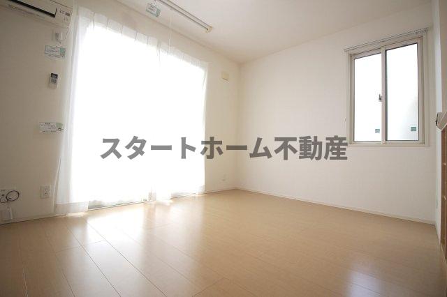 ＪＲ高徳線 佐古駅 徒歩26分 2階建 築13年の居間写真