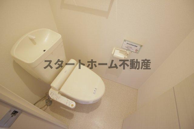 ＪＲ高徳線 佐古駅 徒歩26分 2階建 築13年のトイレ写真