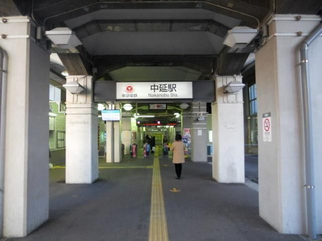 コンビニ　セブンイレブン（コンビニ）まで181m