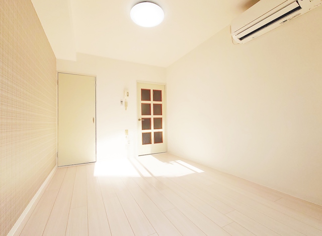 その他部屋・スペース　ホワイトコーデされたデザイン部屋