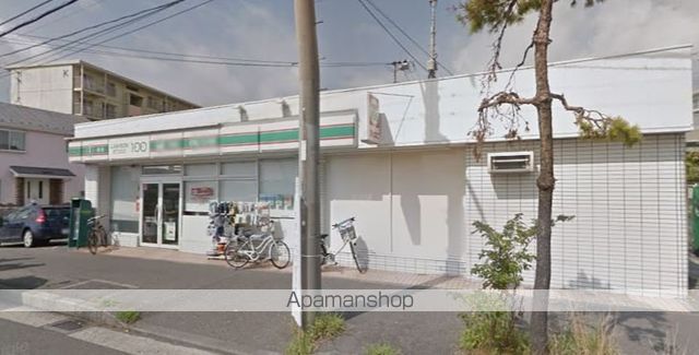 コンビニ　ローソンストア１００（コンビニ）まで760m