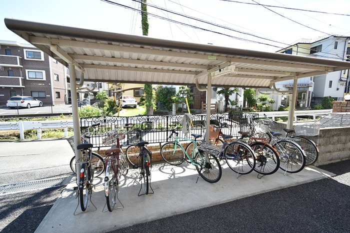 京王線 高幡不動駅 徒歩8分 3階建 築21年の外観写真