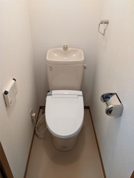 トイレ　清潔感のあるトイレです