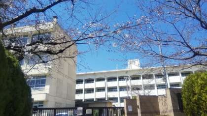 小学校　広島市立温品小学校（小学校）まで468m