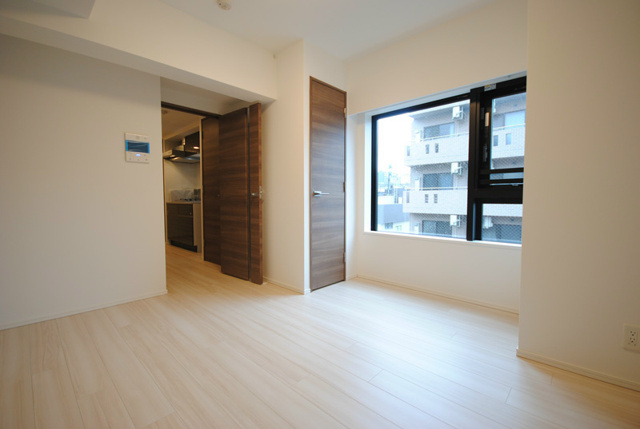 居室・リビング　※別部屋の参考写真です。