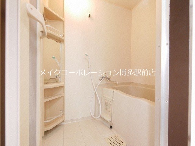 バス・シャワールーム　※同間取り別部屋引用です。