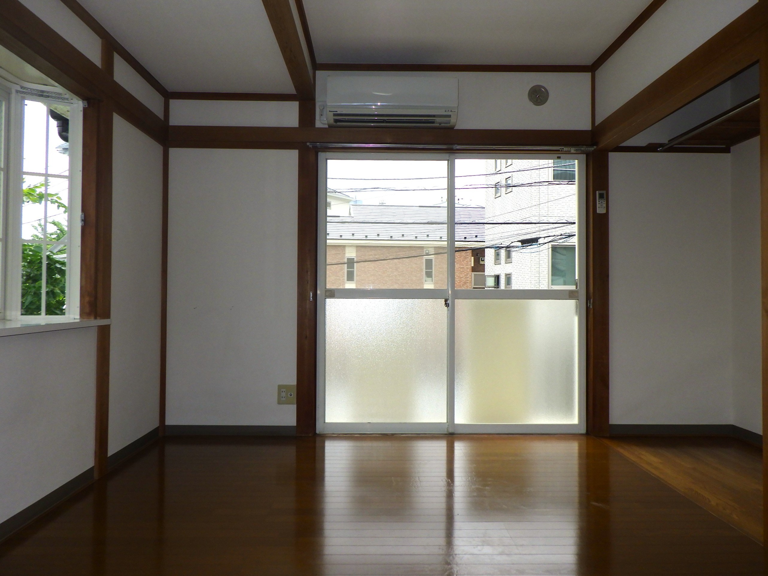エトワール桜ヶ丘の居間写真