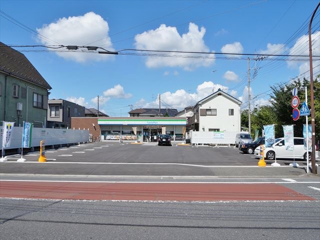 コンビニ　ファミリーマート橋本5丁目店（コンビニ）まで130m
