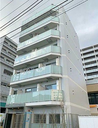 【港区海岸のマンションの建物外観】