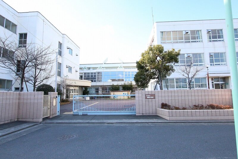 【本州ビルの小学校】