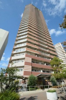 ローレルスクエア大阪ベイタワーの建物外観
